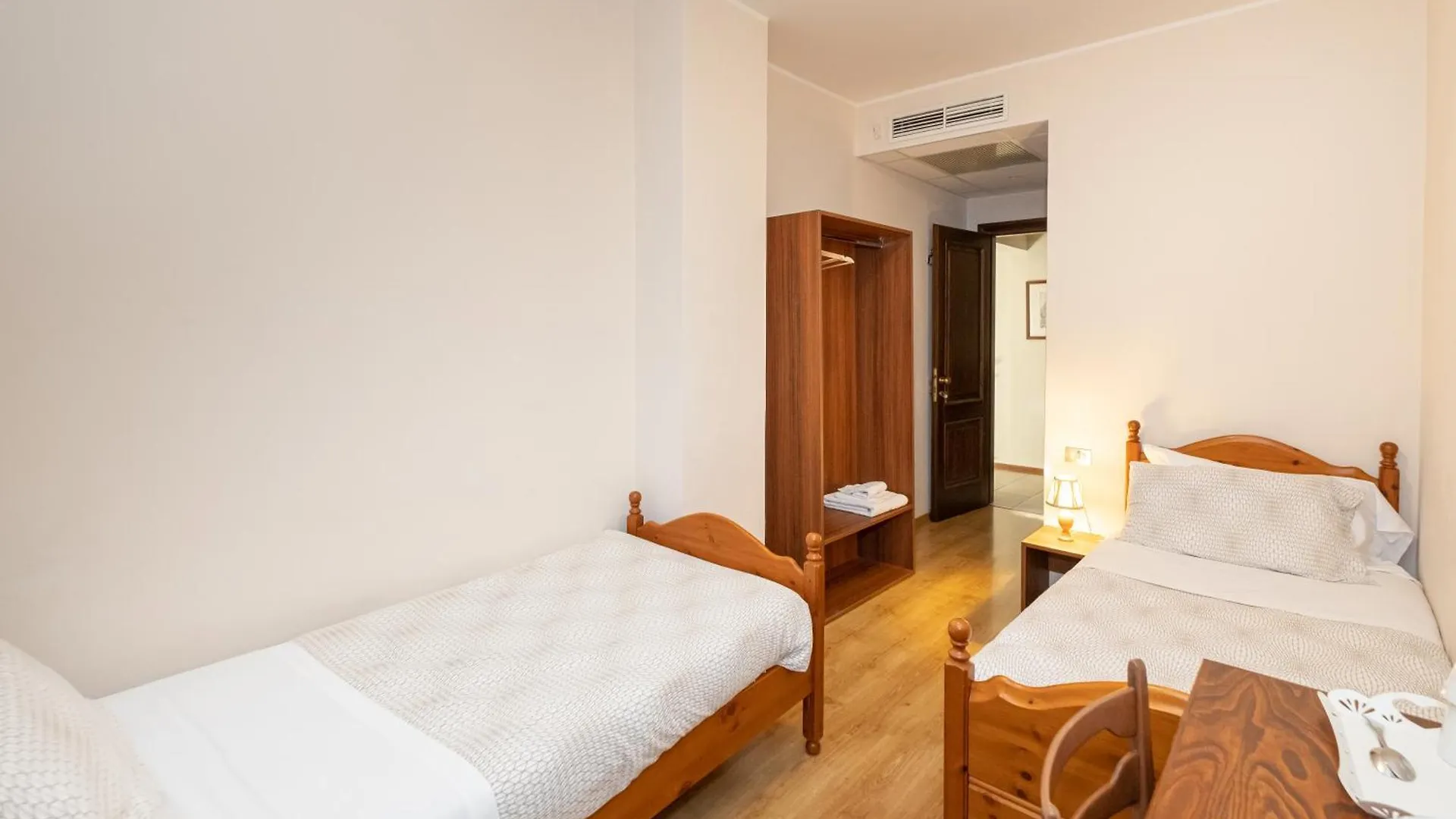 Nocleg ze śniadaniem Bed and Breakfast Il Grifo Lenno