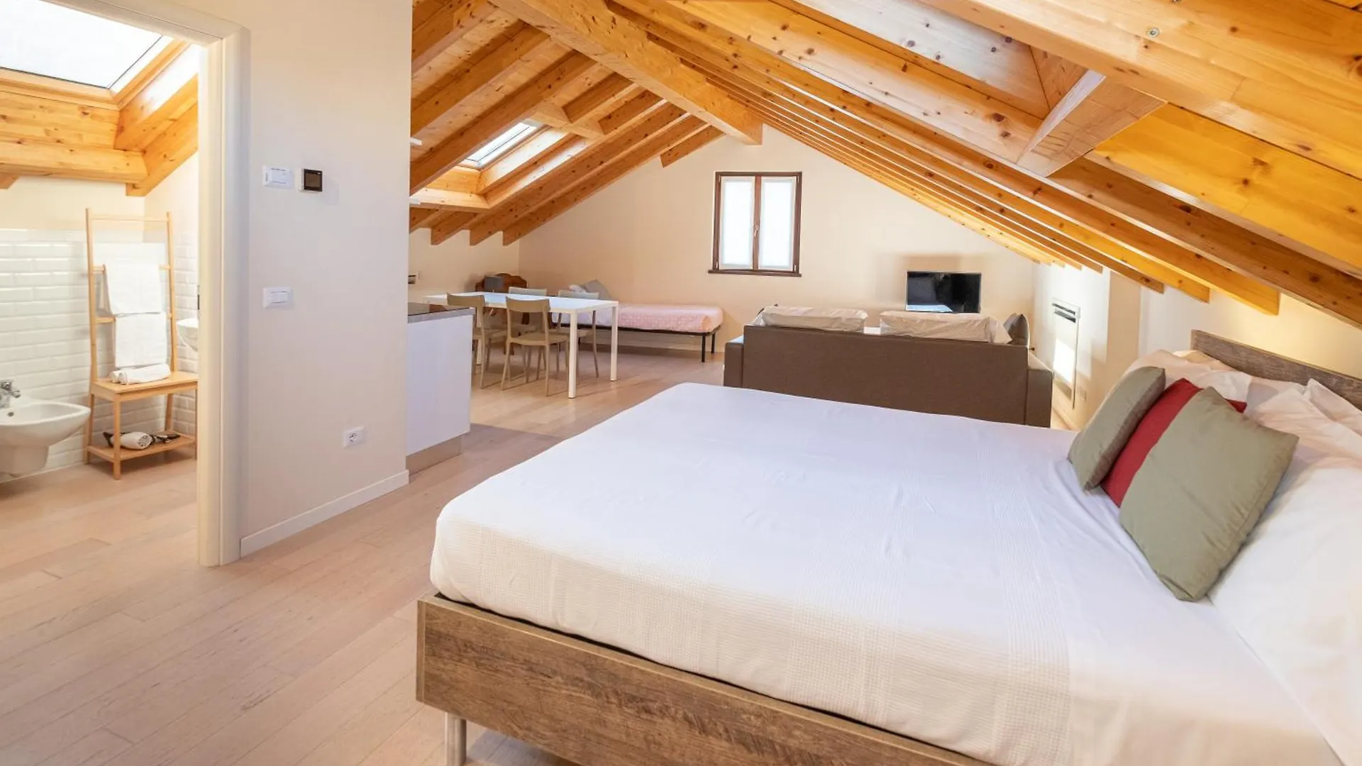 Bed and Breakfast Il Grifo Lenno 3*,  Włochy