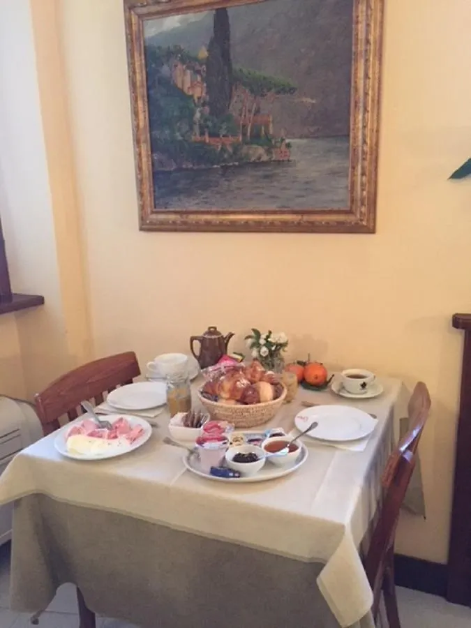 Bed and Breakfast Il Grifo Lenno 3*,