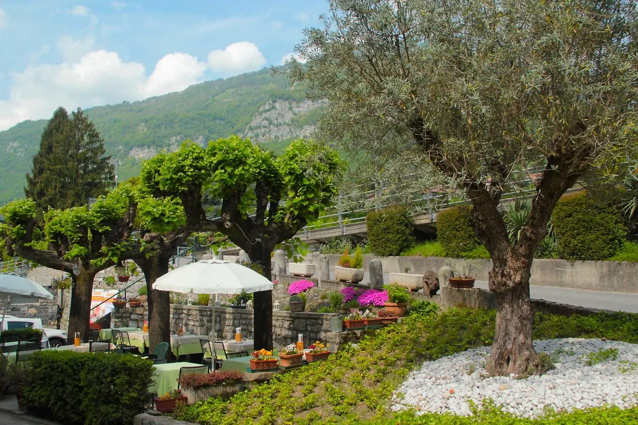 Bed and Breakfast Il Grifo Lenno 3*,  Italia